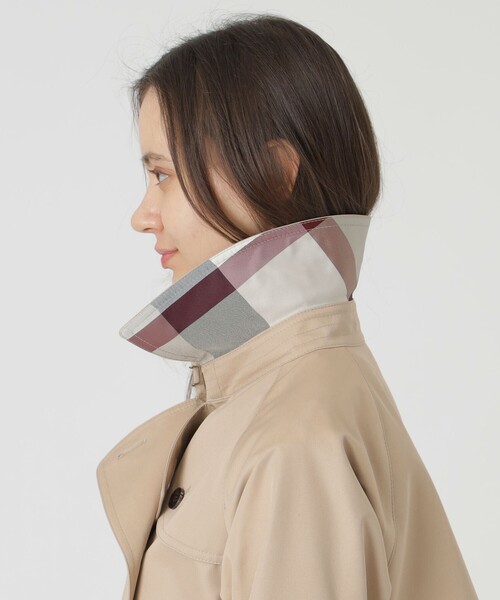BLUE LABEL CRESTBRIDGE（ブルーレーベルクレストブリッジ）の「ライトギャバジンミディアムトレンチコート（トレンチコート・レディース・ベージュ・38/40/36）」の9枚目の写真