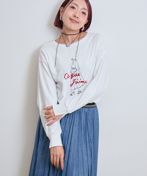 LHELBIE(レルビエ)の「イラストプリントロンT(Tシャツ/カットソー・レディース・ブラック/ネイビー/オフホワイト・M)」の4枚目の写真