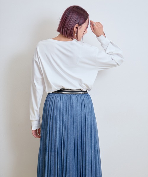 LHELBIE(レルビエ)の「イラストプリントロンT(Tシャツ/カットソー・レディース・ブラック/ネイビー/オフホワイト・M)」の17枚目の写真