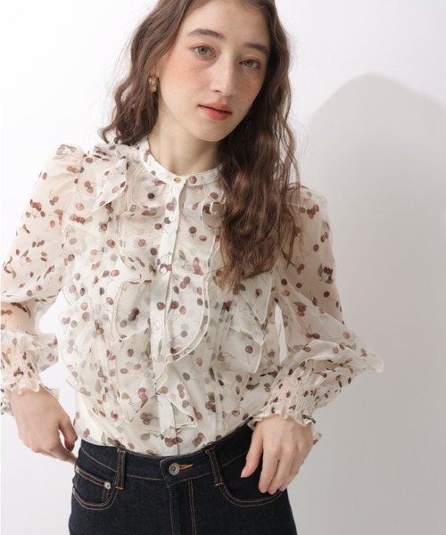Rirandture(リランドチュール)の「チェリープリントフリルブラウス(シャツ/ブラウス・レディース・ネイビー/オフホワイト・2)」の2枚目の写真