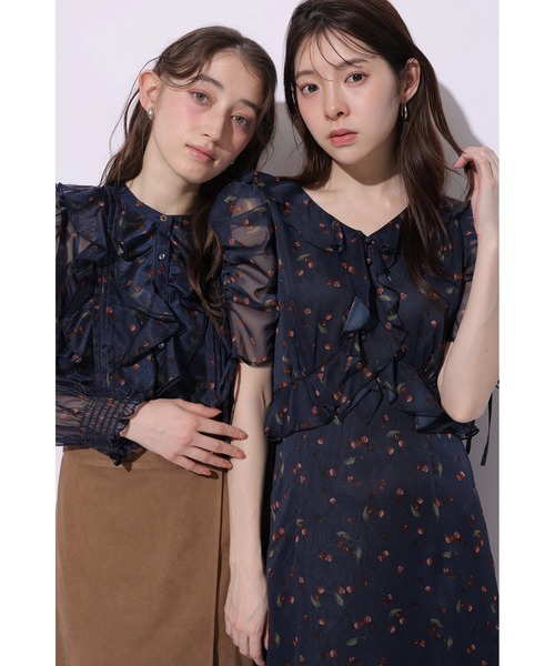 Rirandture(リランドチュール)の「チェリープリントフリルブラウス(シャツ/ブラウス・レディース・ネイビー/オフホワイト・2)」の19枚目の写真