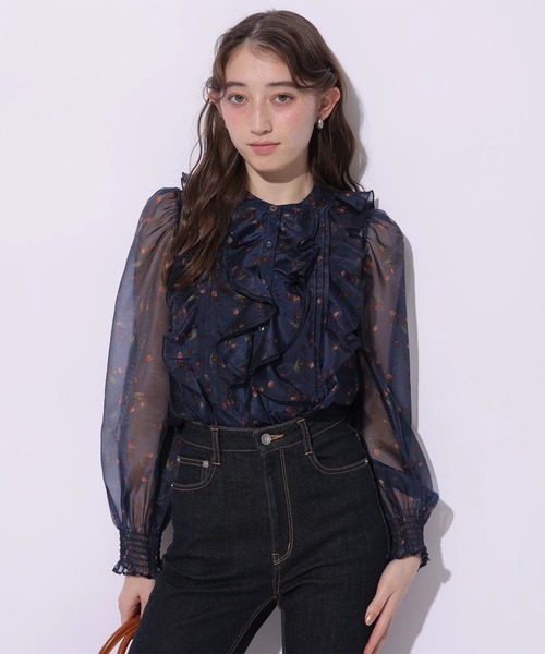 Rirandture(リランドチュール)の「チェリープリントフリルブラウス(シャツ/ブラウス・レディース・ネイビー/オフホワイト・2)」の8枚目の写真