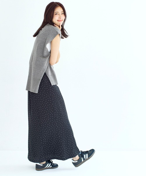 coca（coca）（コカ）の「ニットVネックベスト（ベスト・レディース・グレー/アイボリー・L/M）」の4枚目の写真