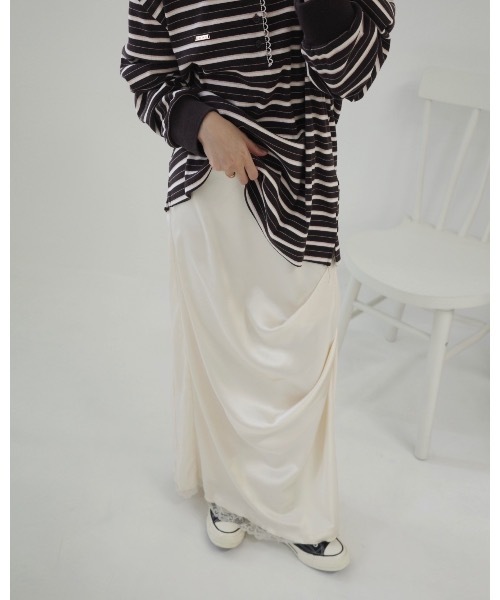jumelle(ジュメロ)の「ドレープサテンスカート(スカート・レディース・アイボリー・SMALL/MEDIUM)」の22枚目の写真