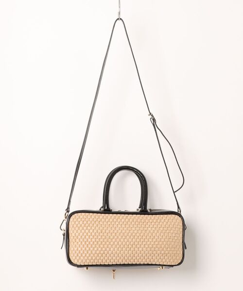 CHRISTIAN VILLA(クリスチャンヴィラ)の「【CHRISTIAN VILLA】チャーム付きラフィアコンビ横長バッグ(Q66418)(ハンドバッグ・レディース・ブラック系その他・ALL)」の2枚目の写真