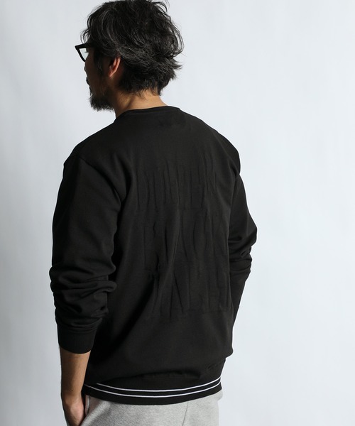 The DUFFER of ST.GEORGE(ザダファーオブセントジョージ)の「〔BLACK LABEL〕JACQUARD LOGO KNIT CREW:自宅で洗える ジャガードロゴ ウォッシャブルニット(ニット/セーター・メンズ・ブラック・SMALL/MEDIUM/LARGE/X-LARGE)」の2枚目の写真