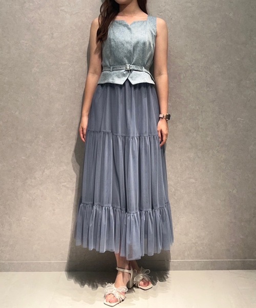 AND COUTURE(アンドクチュール)の「異素材ドッキングチュールワンピース(ワンピース・レディース・オフホワイト/ブルー/ベージュ/ネイビー・FREE)」の4枚目の写真