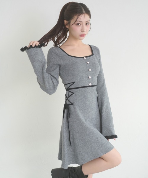 Ambre Neige(アンブルネージュ)の「side lace up flare mini knit dress / サイドレースアップフレアミニニットワンピース(ワンピース・レディース・チャコールグレー/ブラック・FREE)」の1枚目の写真