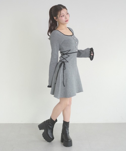 Ambre Neige(アンブルネージュ)の「side lace up flare mini knit dress / サイドレースアップフレアミニニットワンピース(ワンピース・レディース・チャコールグレー/ブラック・FREE)」の7枚目の写真