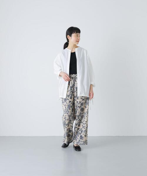 かぐれ(カグレ)の「ノーカラークルーネックオーバーシャツ(シャツ/ブラウス・レディース・ブラック/オフホワイト・FREE)」の5枚目の写真