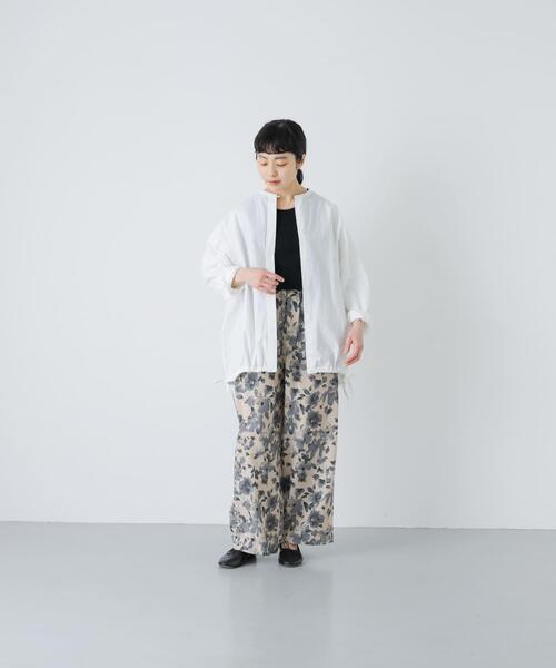 かぐれ(カグレ)の「ノーカラークルーネックオーバーシャツ(シャツ/ブラウス・レディース・ブラック/オフホワイト・FREE)」の6枚目の写真