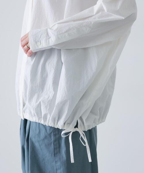 かぐれ(カグレ)の「ノーカラークルーネックオーバーシャツ(シャツ/ブラウス・レディース・ブラック/オフホワイト・FREE)」の15枚目の写真