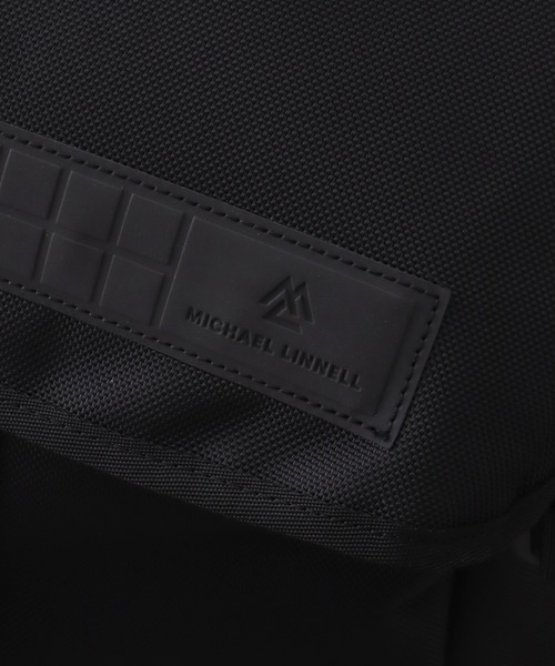 MICHAEL LINNELL(マイケル リンネル)の「【MICHAEL LINNELL/マイケルリンネル】Big Backpack/ビッグ バックパック(容量:約32L)(バックパック/リュック・メンズ・ブラック×レッド/ブラック×シルバー/ブラック×ブラック・FREE)」の6枚目の写真