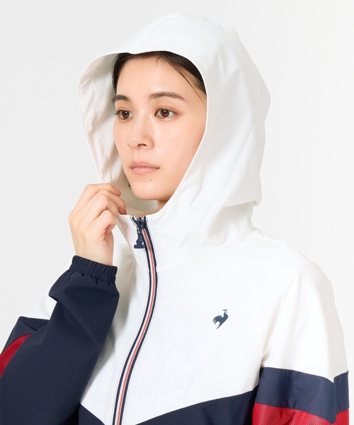le coq sportif（ルコックスポルティフ）の「ルコックスポルティフ  サンスクリーンクロスジャケット（ナイロンジャケット・レディース・ネイビー/ホワイト/ブルー・M/L/XL）」の8枚目の写真