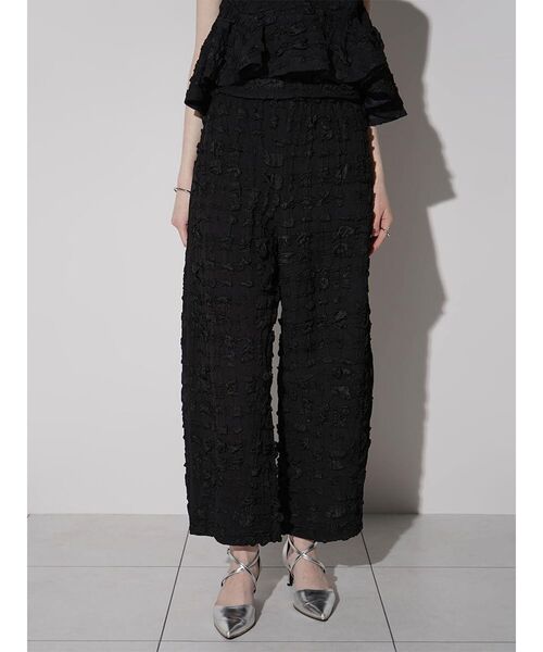 :ETHROF（イーサオブ）の「JACQUARD WIDE LINE PANTS（その他パンツ・レディース・ホワイト/ブラック・MEDIUM）」の2枚目の写真
