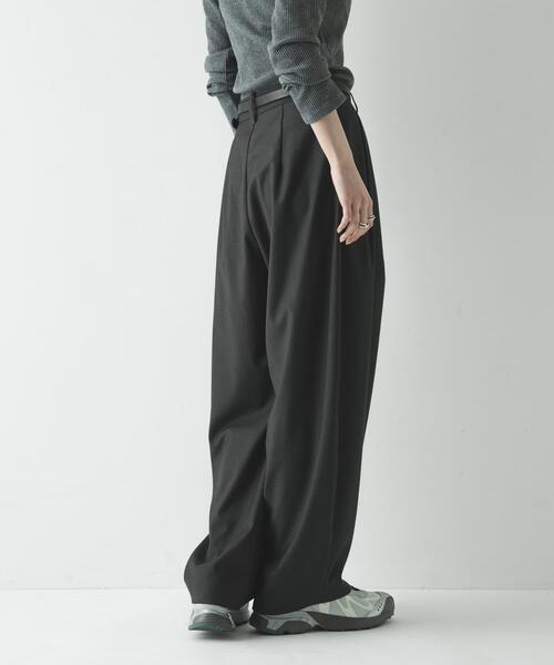 URBAN RESEARCH（アーバンリサーチ）の「タックカーブスラックス（その他パンツ・レディース・ブラウン/チャコールグレー・36/40/38）」の10枚目の写真