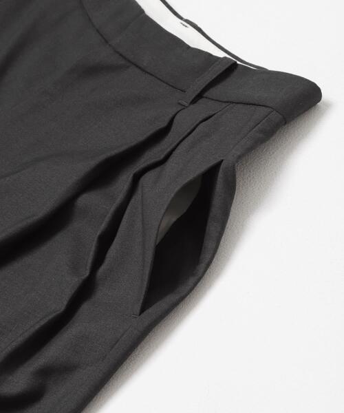 URBAN RESEARCH（アーバンリサーチ）の「タックカーブスラックス（その他パンツ・レディース・ブラウン/チャコールグレー・36/40/38）」の18枚目の写真