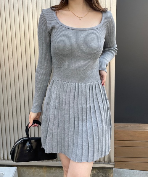 ROGER AND RAW(ロジャーアンドロウ)の「スクエアネックフィット&フレアミニワンピース(ワンピース・レディース・ベージュ/ブラック/グレー・FREE)」の19枚目の写真