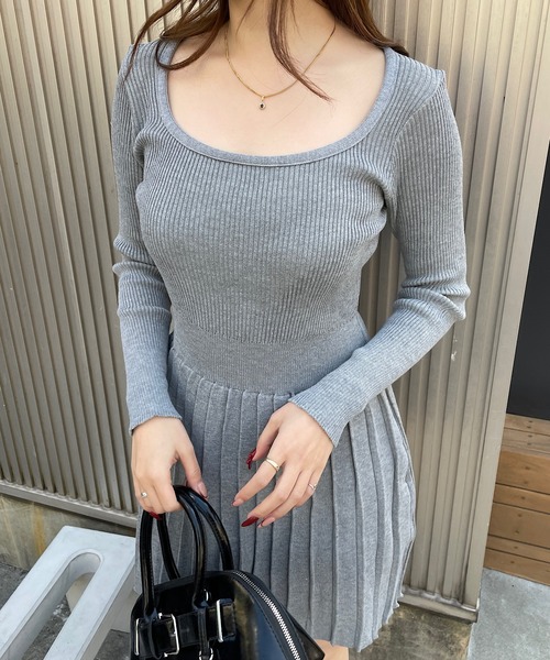 ROGER AND RAW(ロジャーアンドロウ)の「スクエアネックフィット&フレアミニワンピース(ワンピース・レディース・ベージュ/ブラック/グレー・FREE)」の14枚目の写真