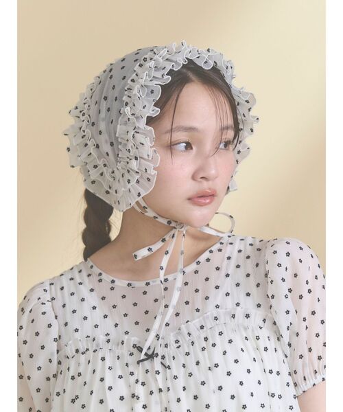 merry jenny（メリージェニー）の「petit flowerフロッキーヘッドドレス（カチューシャ・レディース・オフホワイト/ブラック・FREE）」の7枚目の写真