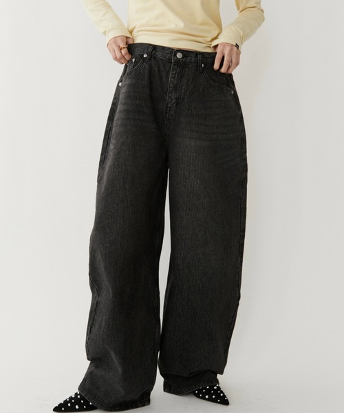 VION(ヴィオン)の「Stripe Wide Denim Pants / ストライプワイドデニムパンツ(デニムパンツ・レディース・ブラック/ブルー・S/M)」の1枚目の写真