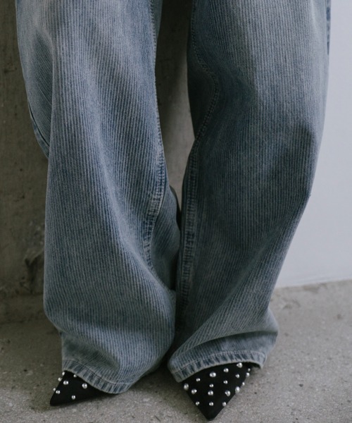 VION(ヴィオン)の「Stripe Wide Denim Pants / ストライプワイドデニムパンツ(デニムパンツ・レディース・ブラック/ブルー・S/M)」の6枚目の写真