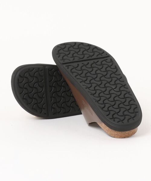 BIRKENSTOCK（ビルケンシュトック）の「ビルケンシュトック 1031910 Arizona Droplet Buckle HEX HiShine Carafe【Narrow幅】/ アリゾナ ドロップレットバックル（サンダル・レディース・ブラウン・39/38/37/42/43）」の3枚目の写真