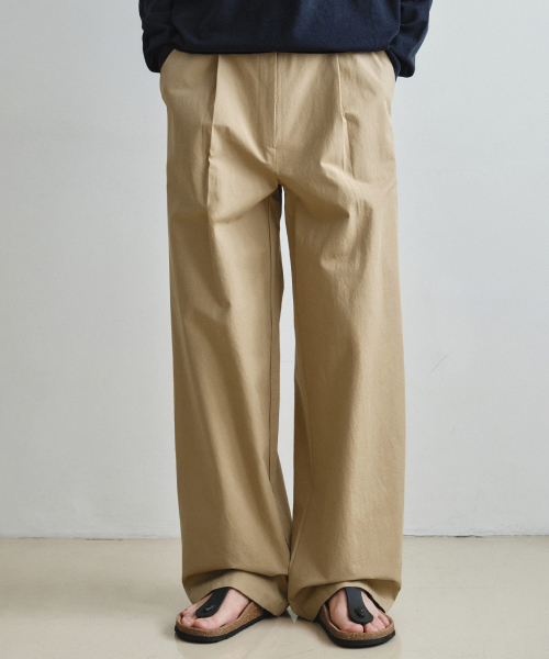 WEDNESDAY OASIS(ウェンズデーオアシス)の「テーラードディープワンタックチノパンツ_BEIGE(W25PT22)(スラックス・メンズ・ベージュ・MEDIUM/LARGE)」の1枚目の写真