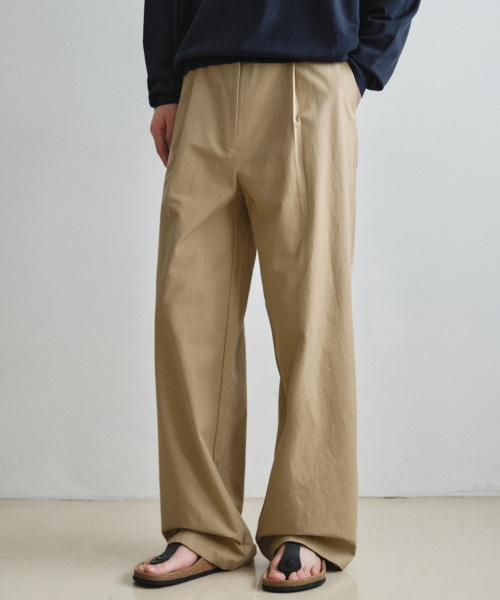 WEDNESDAY OASIS(ウェンズデーオアシス)の「テーラードディープワンタックチノパンツ_BEIGE(W25PT22)(スラックス・メンズ・ベージュ・MEDIUM/LARGE)」の2枚目の写真