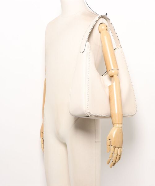 MICHAEL KORS(マイケルコース)の「NAYLA MD HOBO SHLDR Shoulder(ショルダーバッグ・レディース・ベージュ系・FREE)」の5枚目の写真