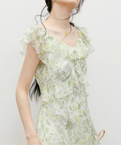LUCPY(ラクピー)の「フラワーフリルVネックワンピース(ワンピース・レディース・グリーン・X-LARGE/LARGE/MEDIUM/SMALL)」の3枚目の写真