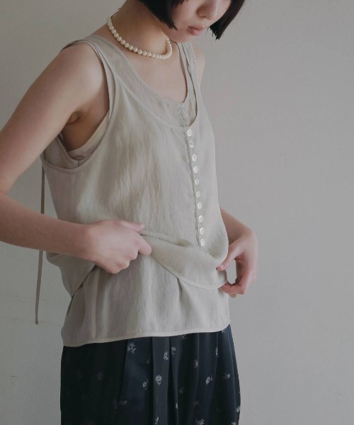 anuke（アンヌーク）の「anuke　Camisole Layered Tanktop キャミソールレイヤードタンクトップ/62610428（タンクトップ・レディース・ブラウン/アイボリー・ONE SIZE）」の3枚目の写真
