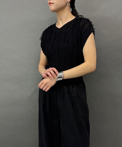 NICOLE white（ニコルホワイト）の「フリンジニットプルオーバー（ニット/セーター・レディース・ブラック・FREE）」の6枚目の写真