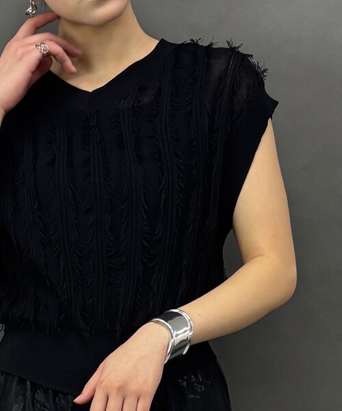 NICOLE white（ニコルホワイト）の「フリンジニットプルオーバー（ニット/セーター・レディース・ブラック・FREE）」の11枚目の写真