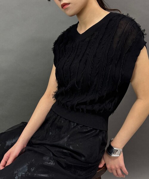 NICOLE white（ニコルホワイト）の「フリンジニットプルオーバー（ニット/セーター・レディース・ブラック・FREE）」の13枚目の写真