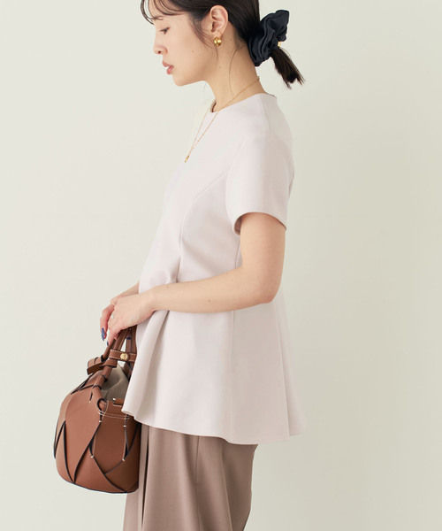 Noble(ノーブル)の「《追加・セットアップ対応》コンフォートジャージーライクペプラムブラウス(シャツ/ブラウス・レディース・ブルー系その他/ブラック/ホワイト系その他・FREE)」の16枚目の写真