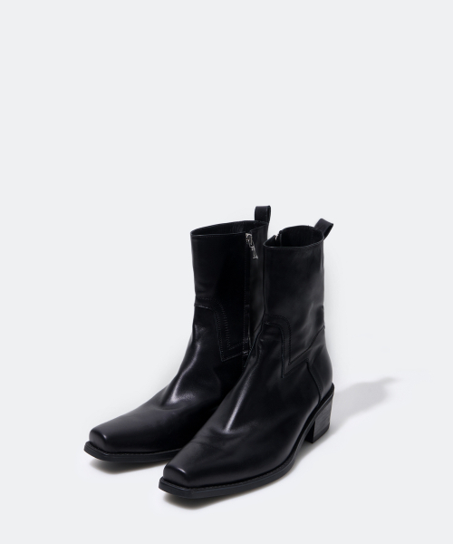 YUJI(ユジ)の「RIRI CHELSEA BOOT BLACK(ブーツ・レディース・ブラック・26cm/26.5cm/27cm/27.5cm/28cm)」の8枚目の写真