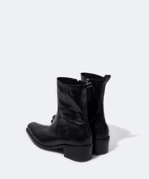 YUJI(ユジ)の「RIRI CHELSEA BOOT BLACK(ブーツ・レディース・ブラック・26cm/26.5cm/27cm/27.5cm/28cm)」の9枚目の写真