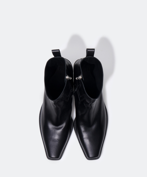 YUJI(ユジ)の「RIRI CHELSEA BOOT BLACK(ブーツ・レディース・ブラック・26cm/26.5cm/27cm/27.5cm/28cm)」の10枚目の写真