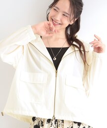 【S-LL/UV】季節の変わり目に ゴールドパーツが上品なフード付きブルゾン
