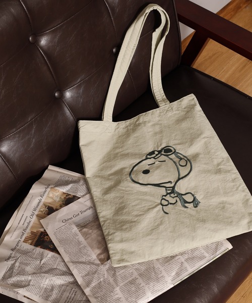 SNOOPY(スヌーピー)の「SNOOPY トートバッグ リバーシブル 刺繍(トートバッグ・レディース・ブルー/グレー/アイボリー/ベージュ/グリーン・FREE)」の10枚目の写真
