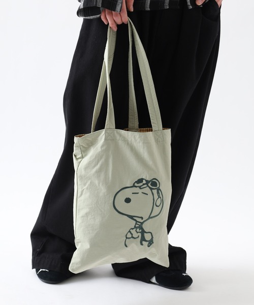 SNOOPY(スヌーピー)の「SNOOPY トートバッグ リバーシブル 刺繍(トートバッグ・レディース・ブルー/グレー/アイボリー/ベージュ/グリーン・FREE)」の22枚目の写真