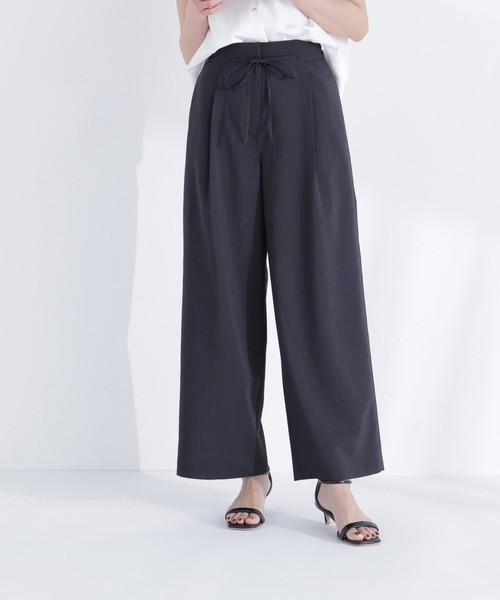 NATURAL BEAUTY BASIC(ナチュラルビューティーベーシック)の「【ちょうど、いい服】夏の本命ワイドパンツ(その他パンツ・レディース・ライトベージュ/チャコールグレー/オフホワイト/ダークブラウン・P/S/LARGE/MEDIUM/SMALL)」の3枚目の写真