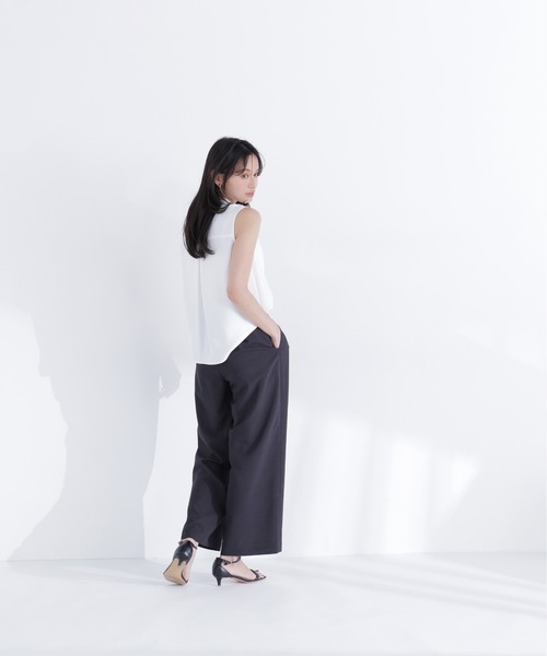 NATURAL BEAUTY BASIC(ナチュラルビューティーベーシック)の「【ちょうど、いい服】夏の本命ワイドパンツ(その他パンツ・レディース・ライトベージュ/チャコールグレー/オフホワイト/ダークブラウン・P/S/LARGE/MEDIUM/SMALL)」の16枚目の写真