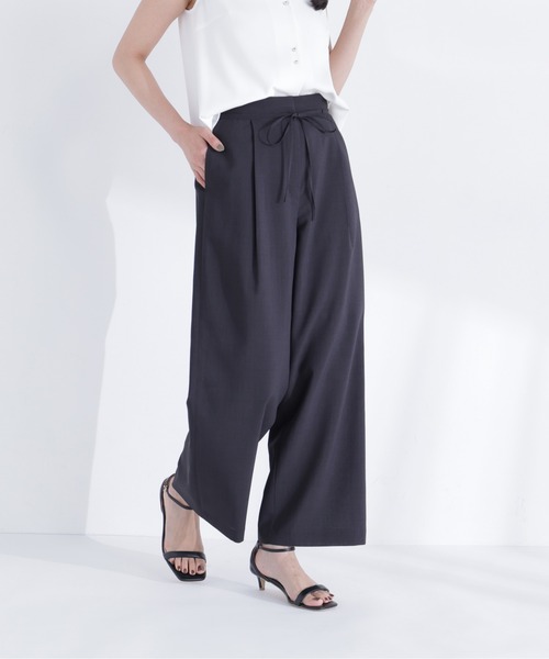 NATURAL BEAUTY BASIC(ナチュラルビューティーベーシック)の「【ちょうど、いい服】夏の本命ワイドパンツ(その他パンツ・レディース・ライトベージュ/チャコールグレー/オフホワイト/ダークブラウン・P/S/LARGE/MEDIUM/SMALL)」の19枚目の写真