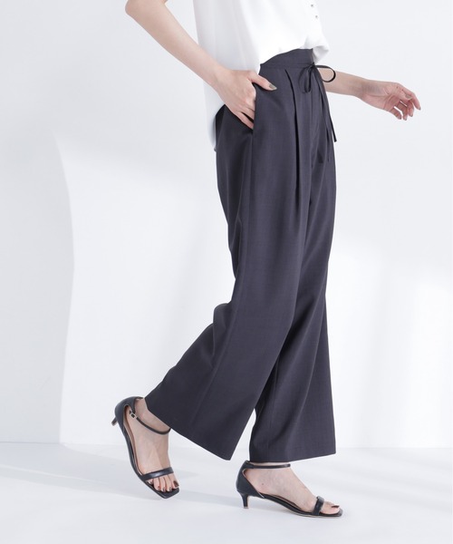 NATURAL BEAUTY BASIC(ナチュラルビューティーベーシック)の「【ちょうど、いい服】夏の本命ワイドパンツ(その他パンツ・レディース・ライトベージュ/チャコールグレー/オフホワイト/ダークブラウン・P/S/LARGE/MEDIUM/SMALL)」の21枚目の写真