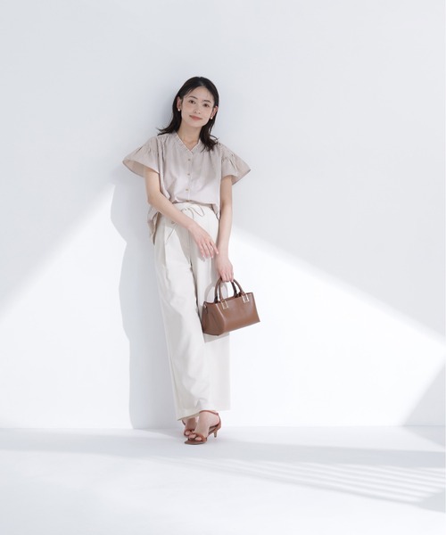 NATURAL BEAUTY BASIC(ナチュラルビューティーベーシック)の「【ちょうど、いい服】夏の本命ワイドパンツ(その他パンツ・レディース・ライトベージュ/チャコールグレー/オフホワイト/ダークブラウン・P/S/LARGE/MEDIUM/SMALL)」の5枚目の写真