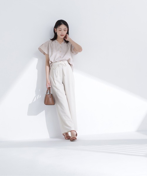 NATURAL BEAUTY BASIC(ナチュラルビューティーベーシック)の「【ちょうど、いい服】夏の本命ワイドパンツ(その他パンツ・レディース・ライトベージュ/チャコールグレー/オフホワイト/ダークブラウン・P/S/LARGE/MEDIUM/SMALL)」の6枚目の写真