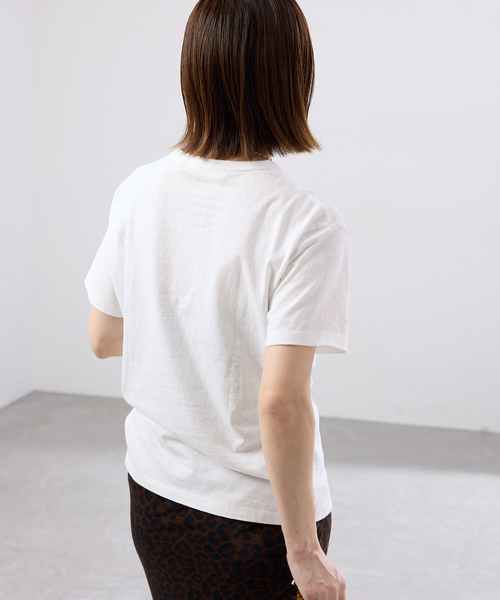 IENA(イエナ)の「BLACK COTE D'AZUR ロゴTシャツ(Tシャツ/カットソー・レディース・ホワイト/ライトグレー・FREE)」の20枚目の写真