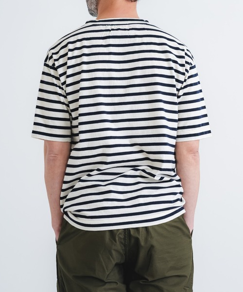quadro（クオドロ）の「ドライ天竺ボーダークルーネックtee（Tシャツ/カットソー・メンズ・キナリ/ネイビー・MEDIUM/LARGE）」の9枚目の写真